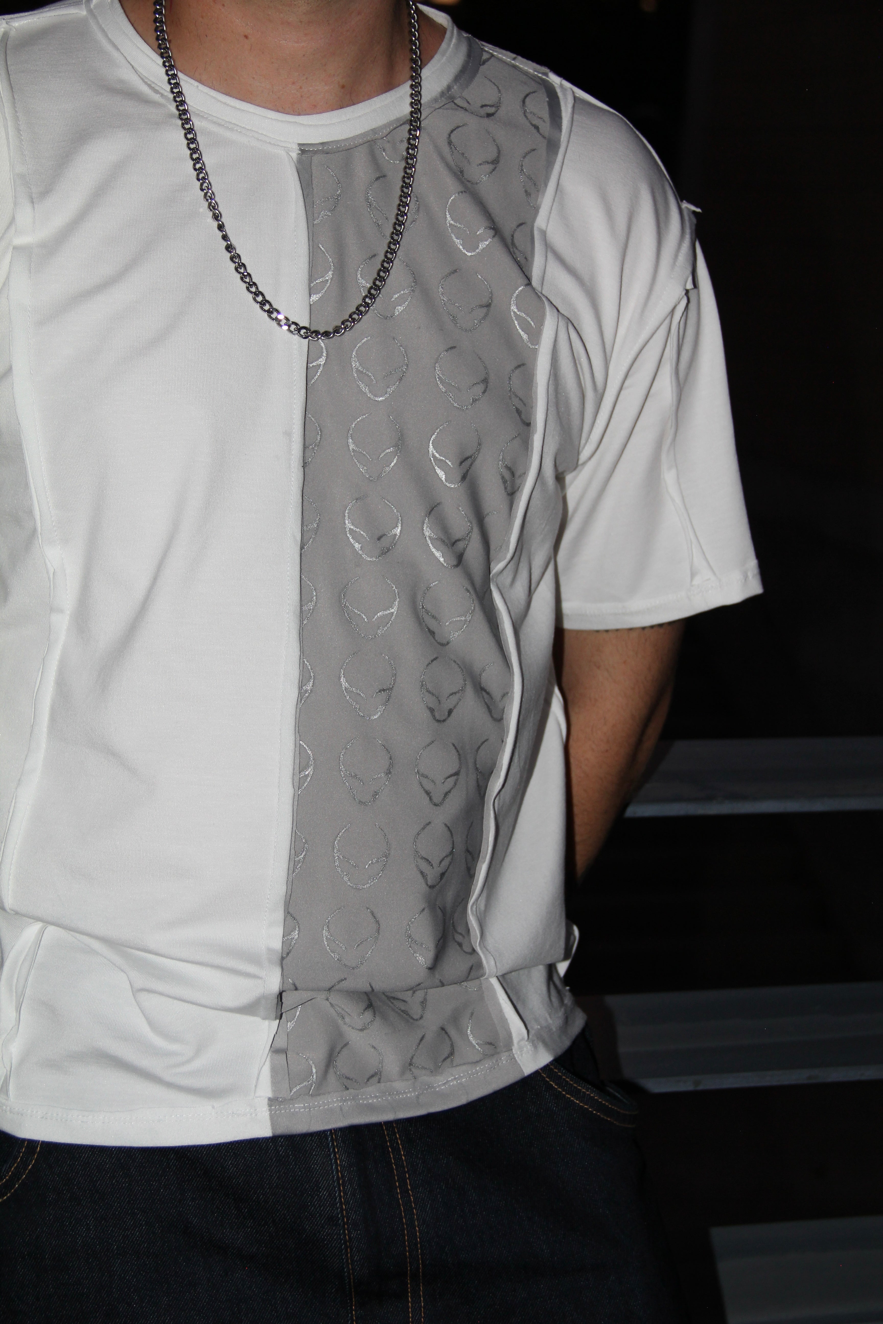 NO BASIC LOGO TEE